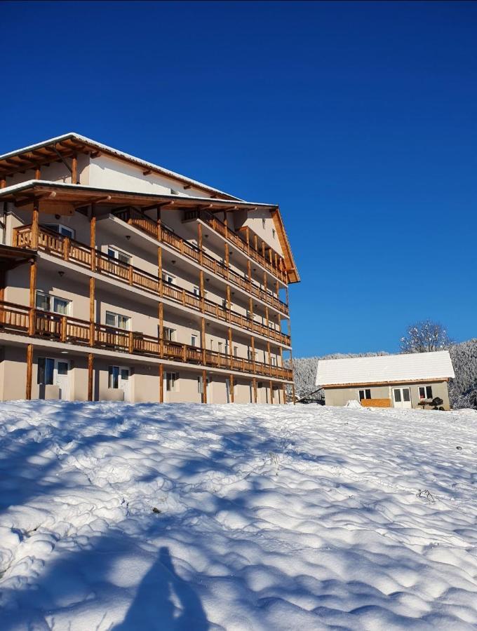 Perla Apusenilor Hotel Albac Exterior foto